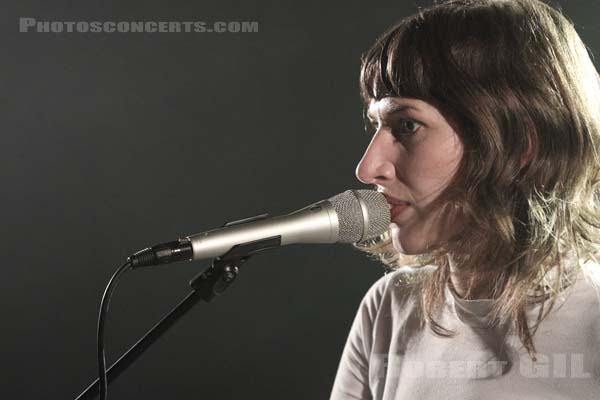 ALDOUS HARDING - 2017-11-13 - PARIS - Point Ephemere - Hannah Sian Topp